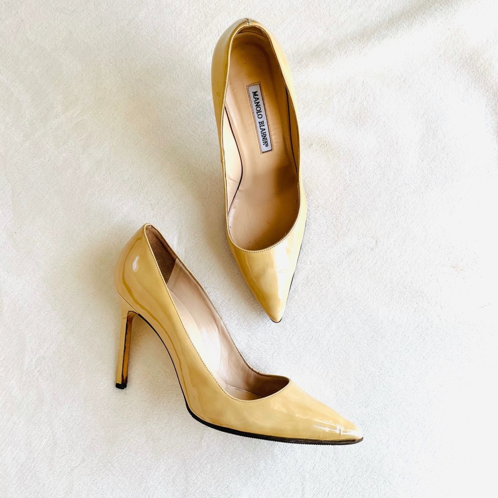 FINAL Manolo Blahnik Patent Nude Pump - Picture 2 of 13